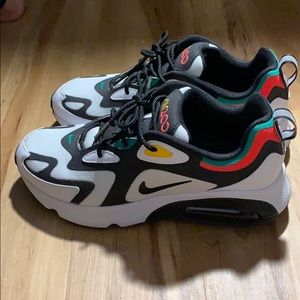 Nike air max 200 great condition comes wit box